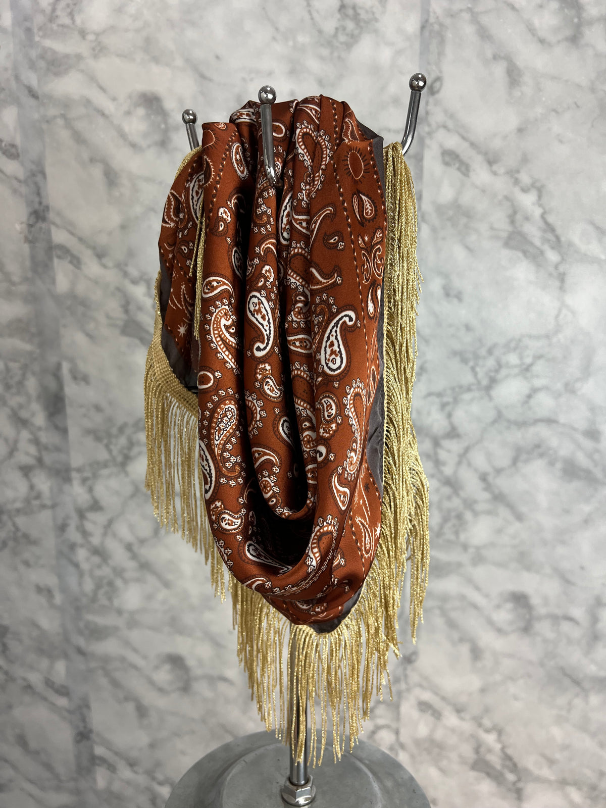 Bandana estampada flecos cortos