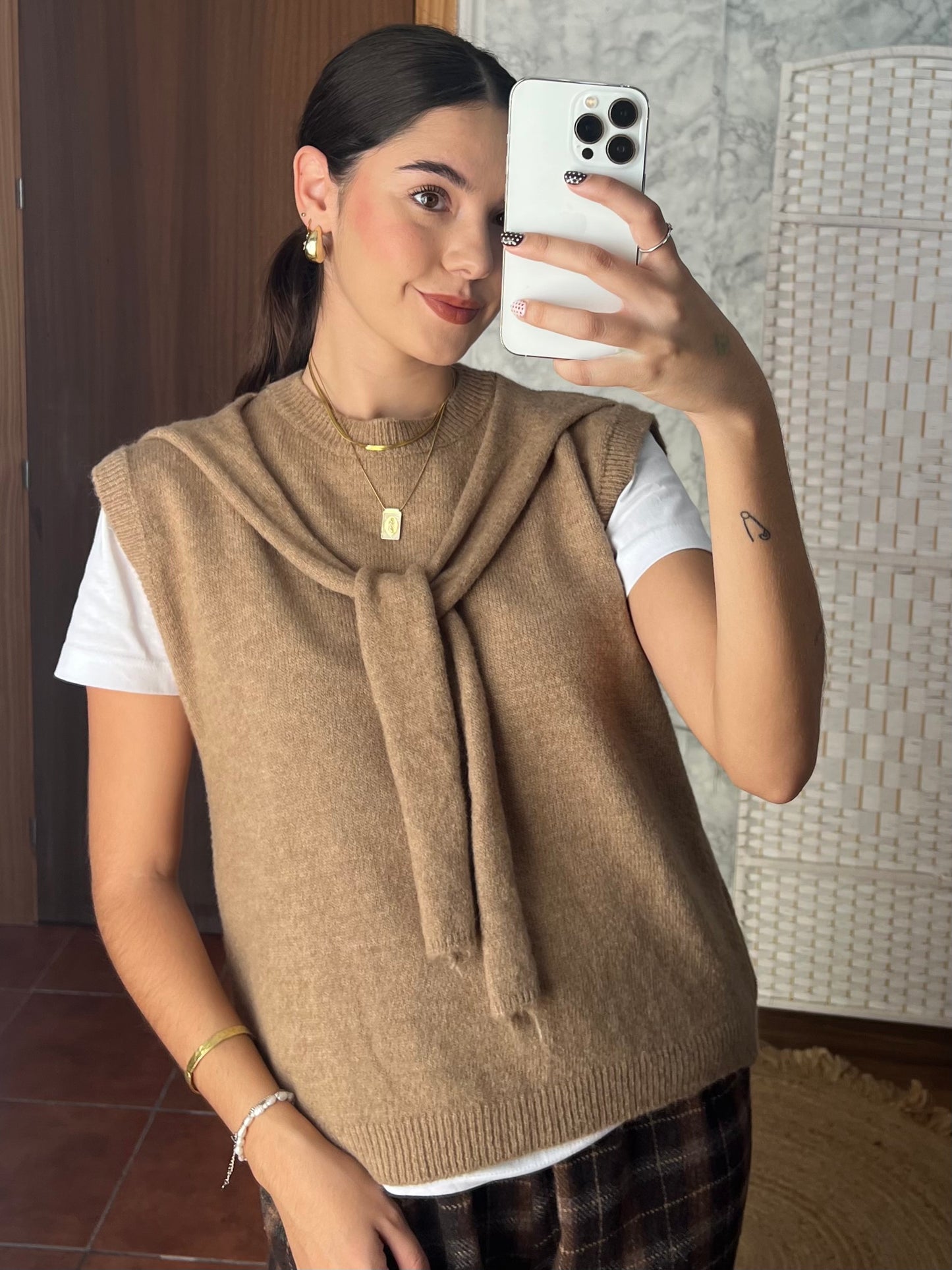 Chaleco de punto nudo