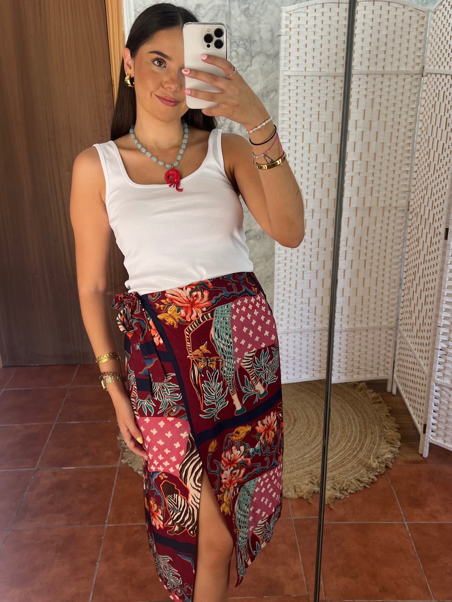 Falda pareo midi estampado étnico