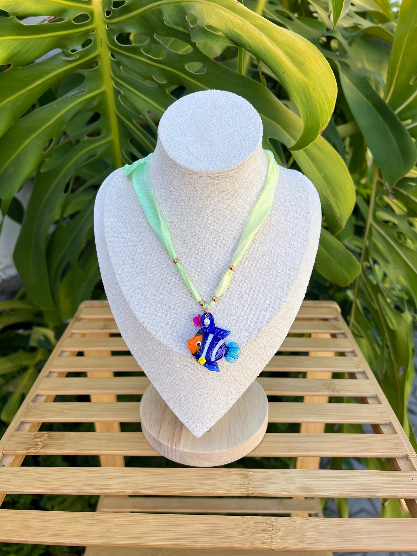Collar cinta flúor pez
