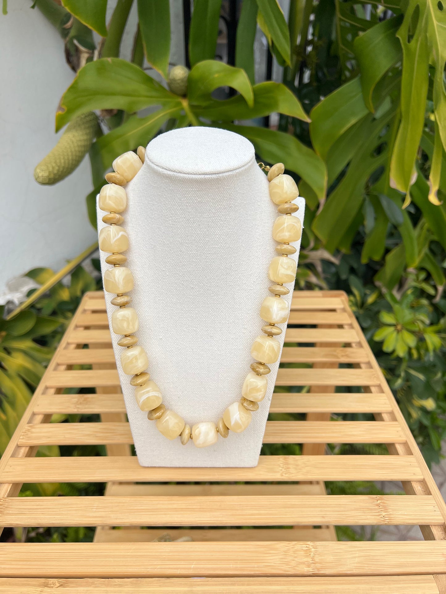 Maxi collar nácar