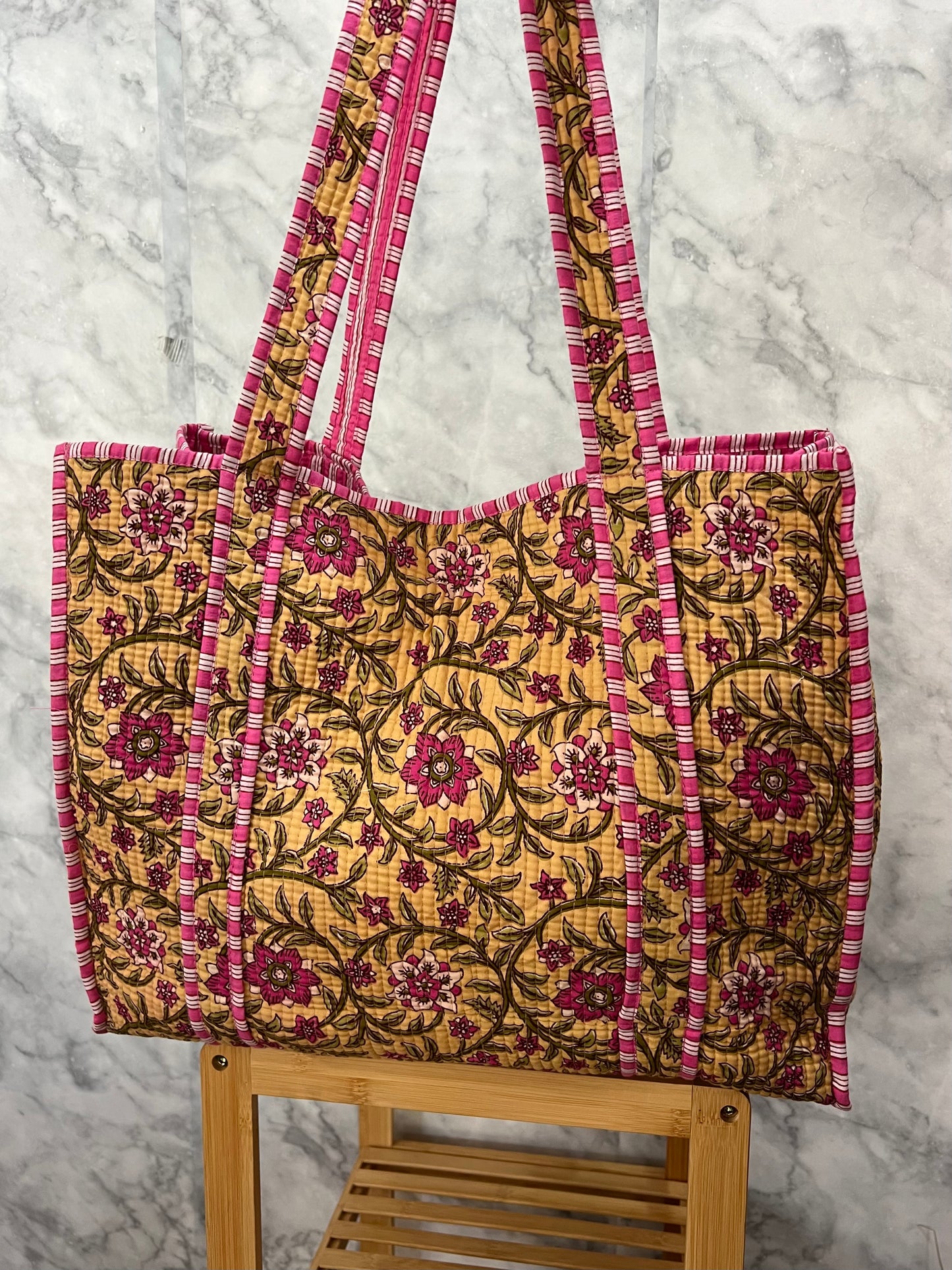 Bolso shopper acolchado estampado