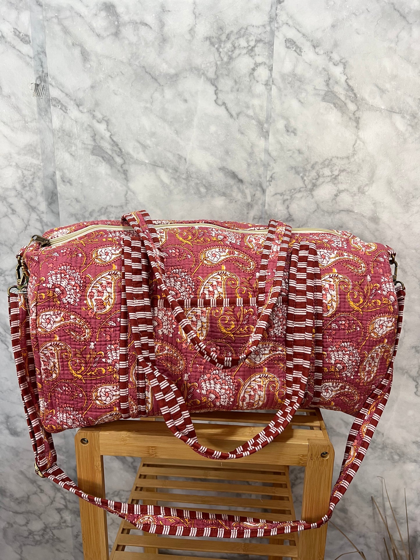 Bolso de viaje acolchado estampado