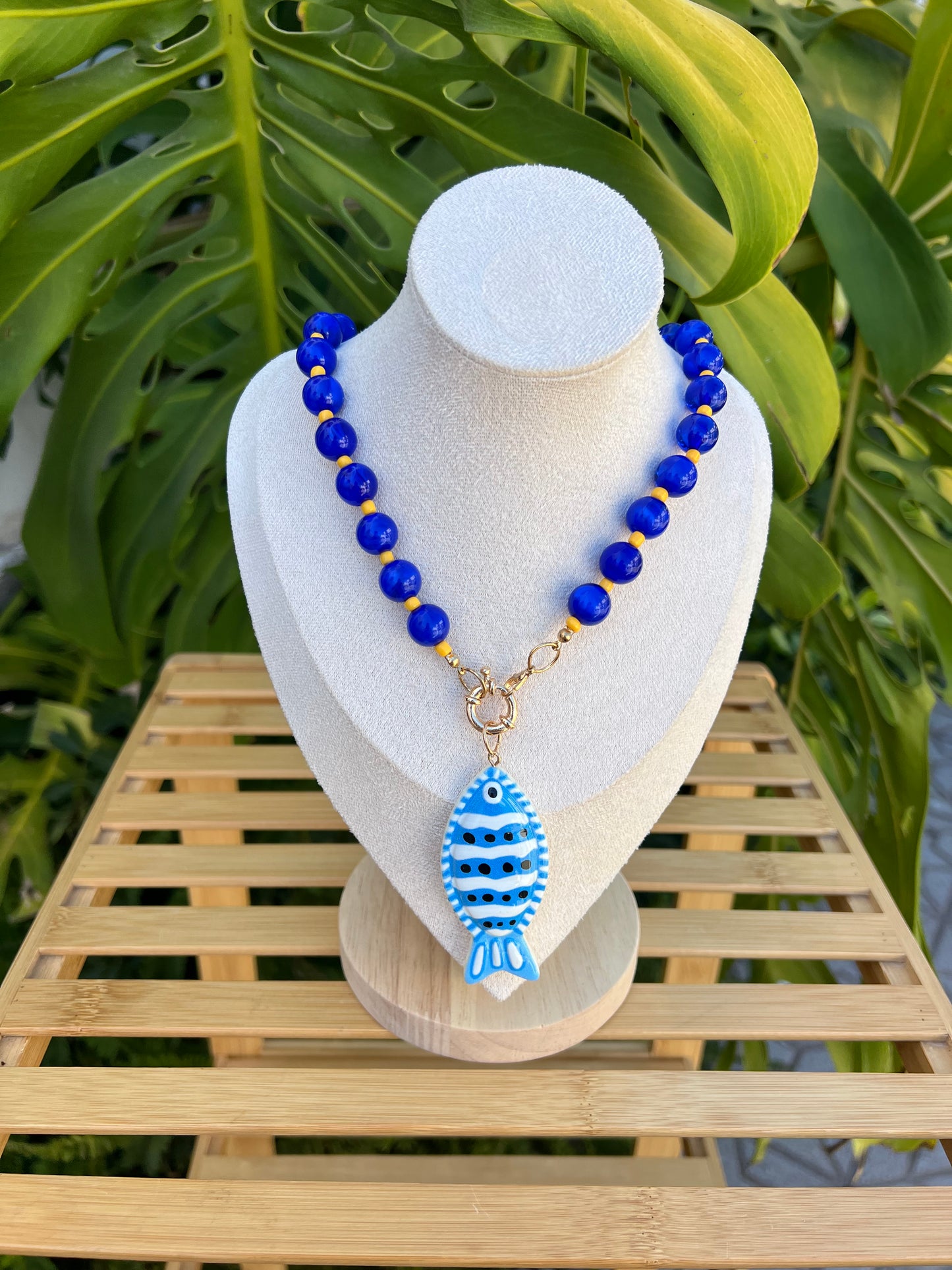 Collar bolas maxi pez