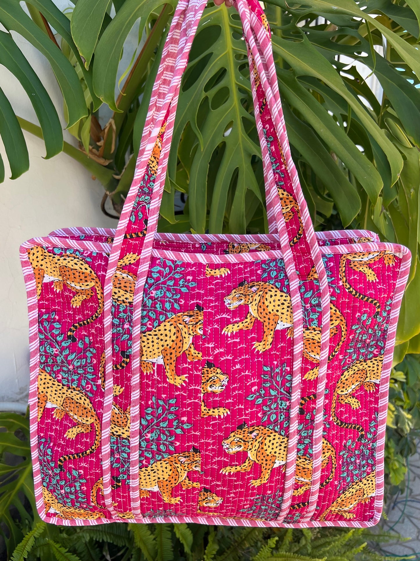Bolso shopper acolchado estampado
