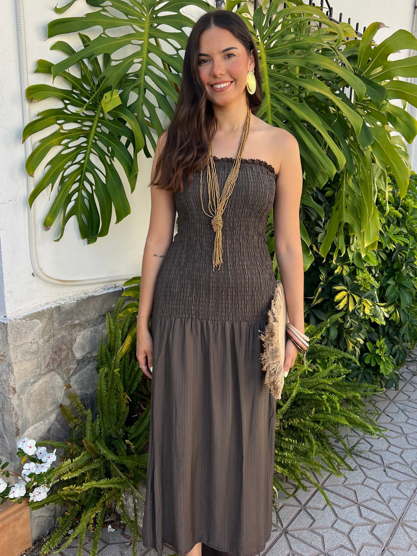 Vestido palabra de honor frunces chocolate