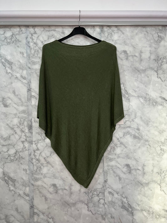 Capa de lana verde