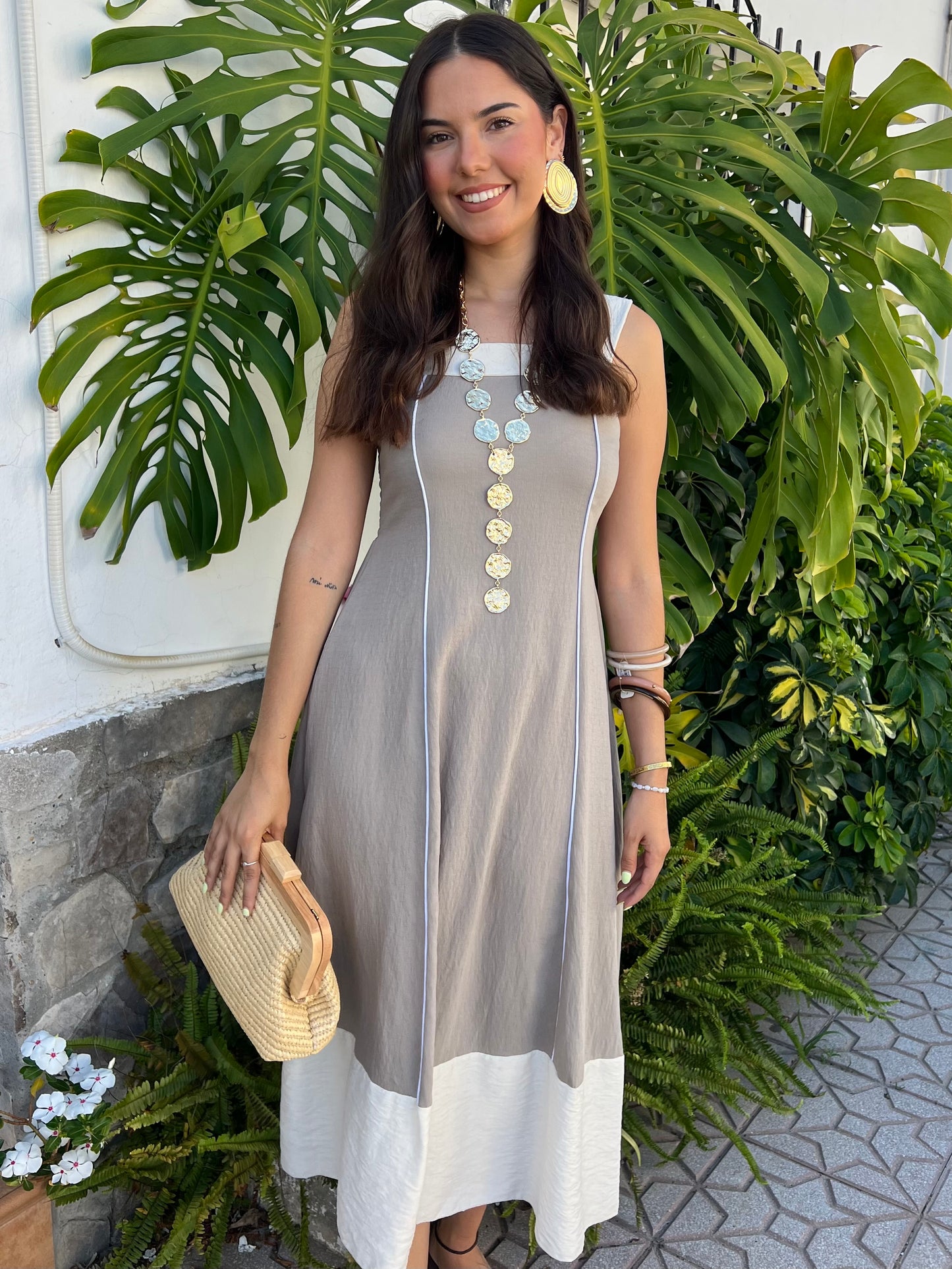 Vestido tablas color topo
