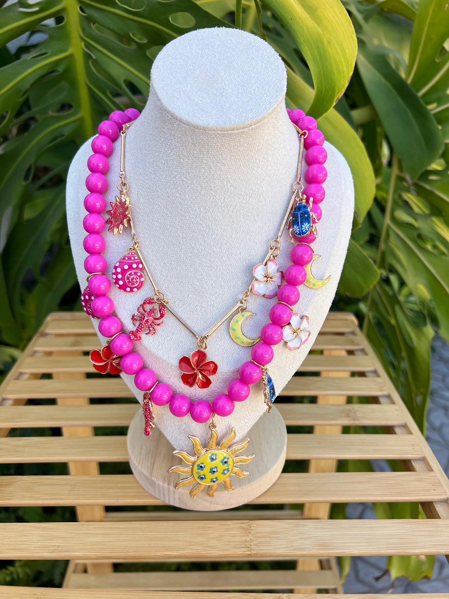 Collar maxi abalorios sol rosa