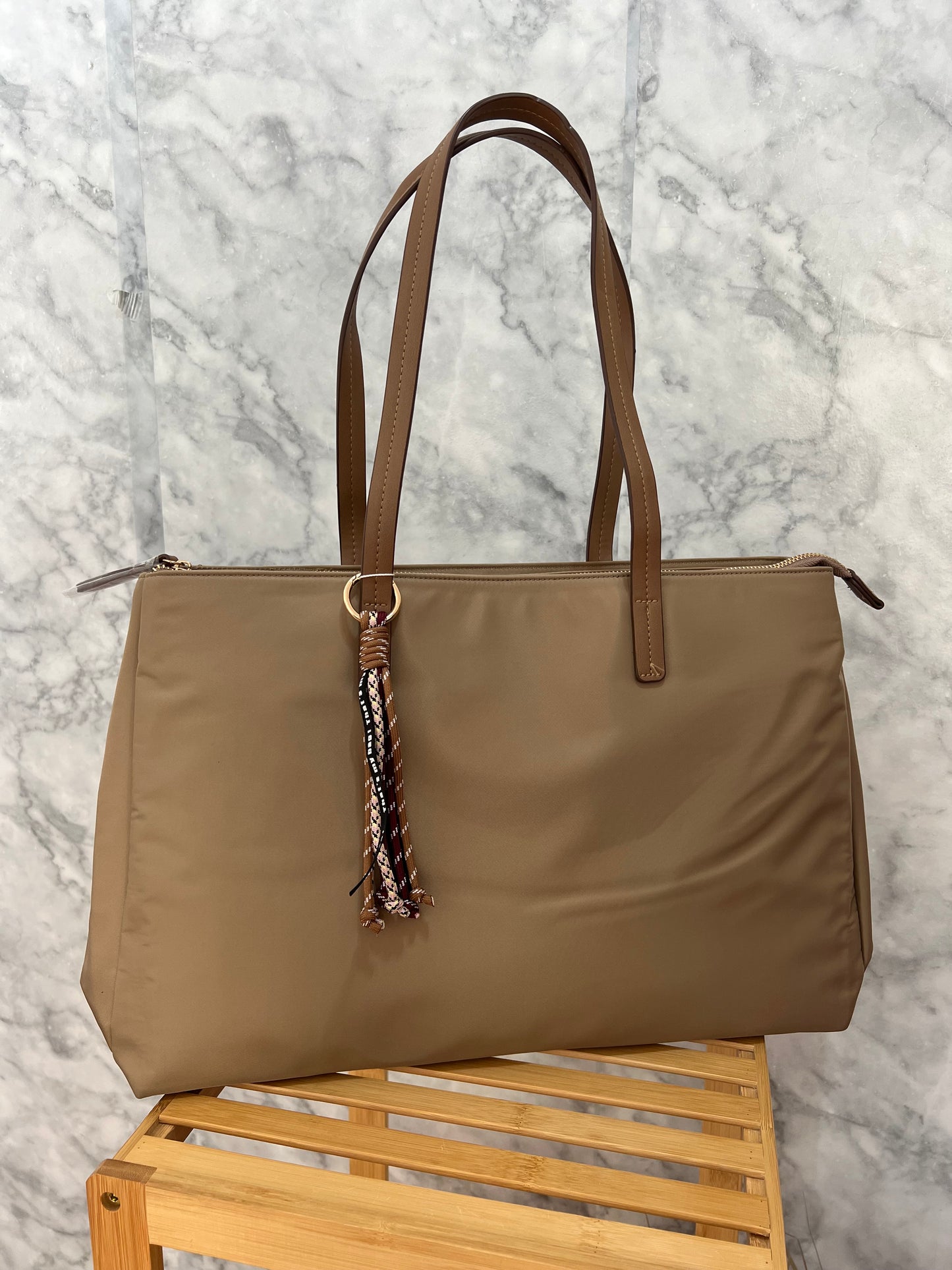 Bolso maxi nailon beige