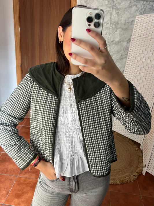 Chaqueta acolchada volante vichy verde