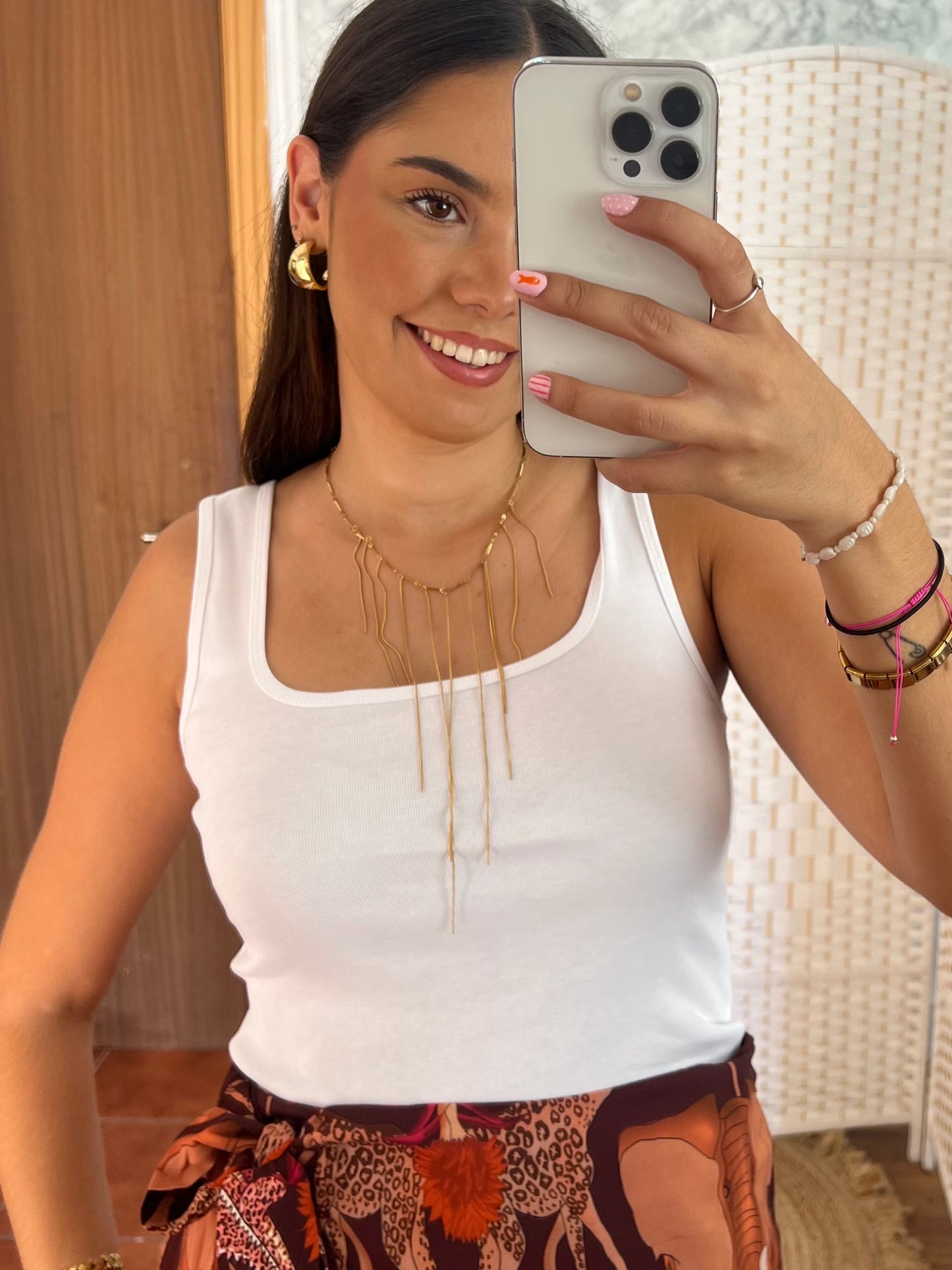 Top básico tirante ancho cuello caja