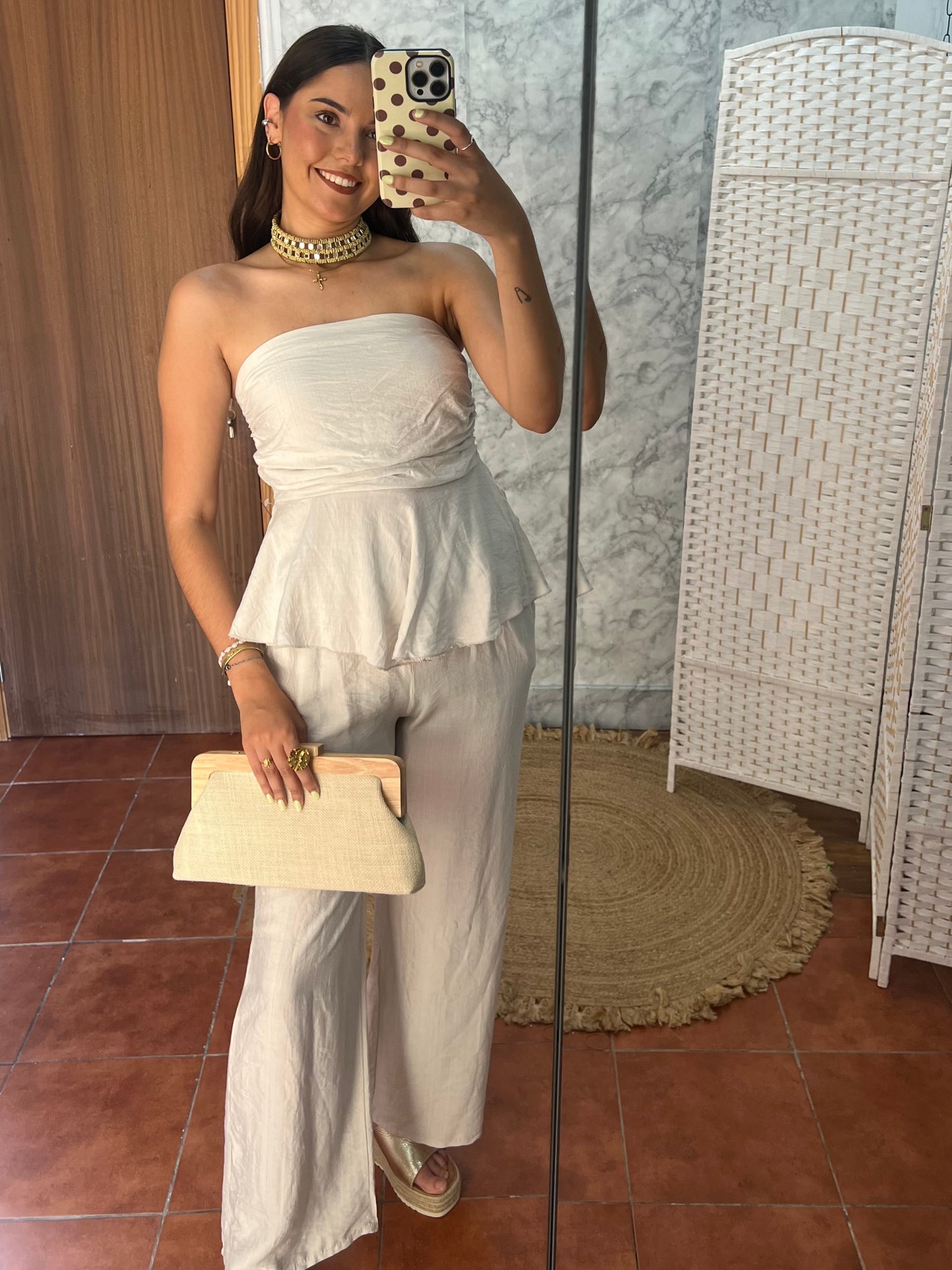 Conjuntos dos piezas pantalón y top fluido beige