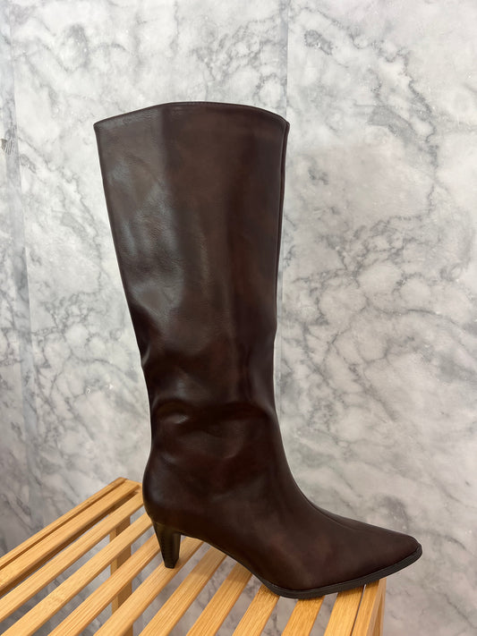 Bota alta polipiel tacón fino chocolate
