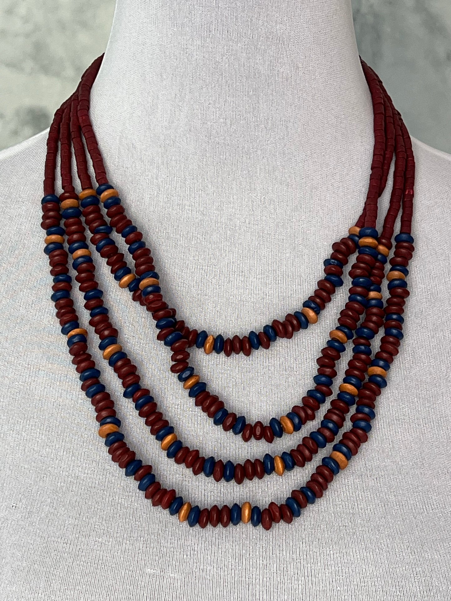 Collar abalorios madera