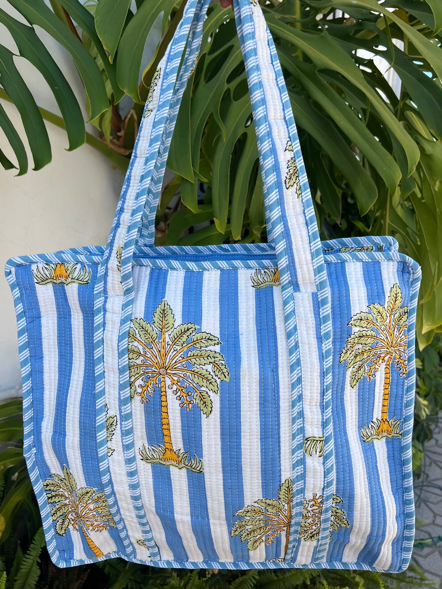 Bolso shopper acolchado estampado