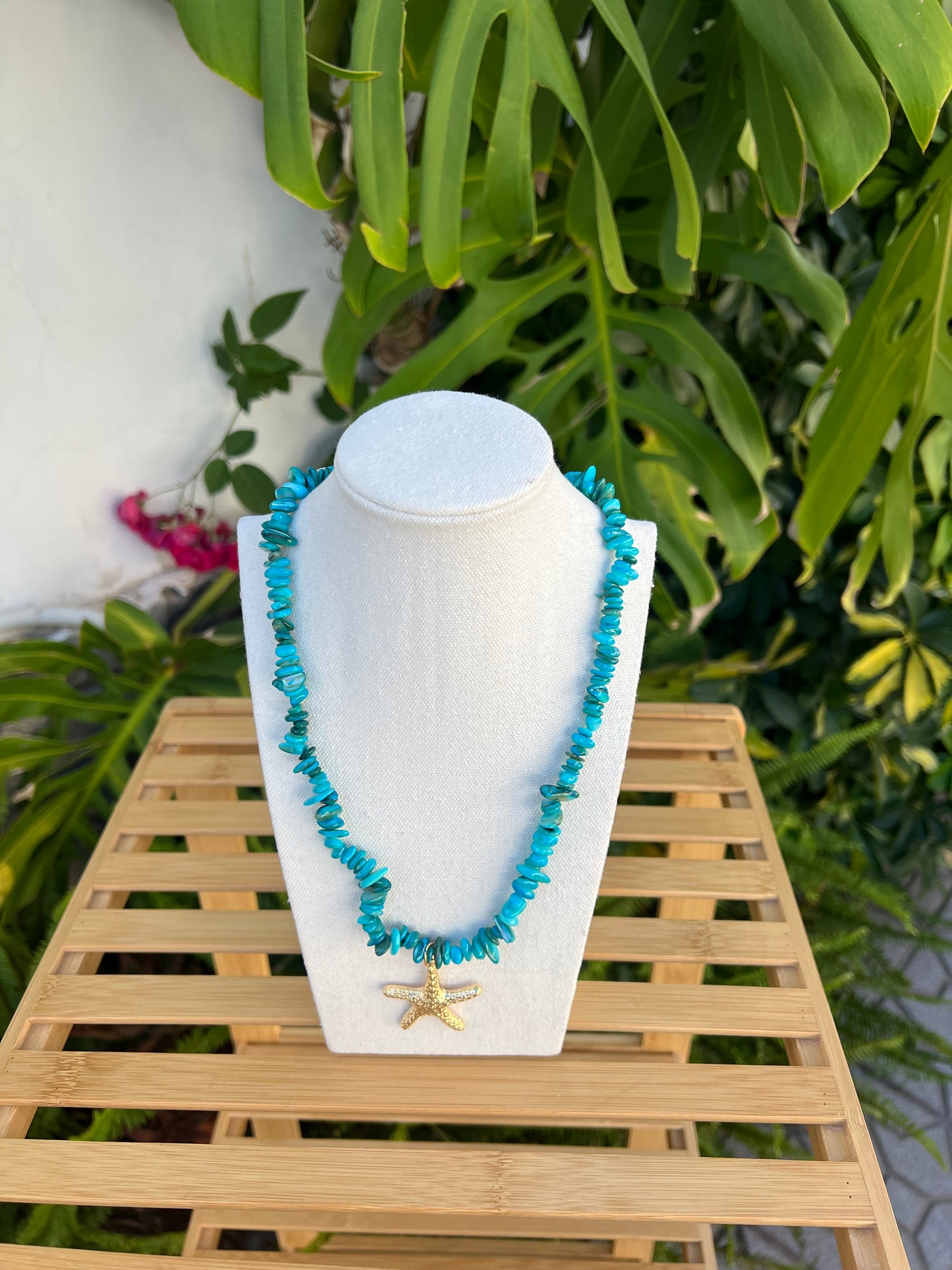 Collar piedras agua abalorio