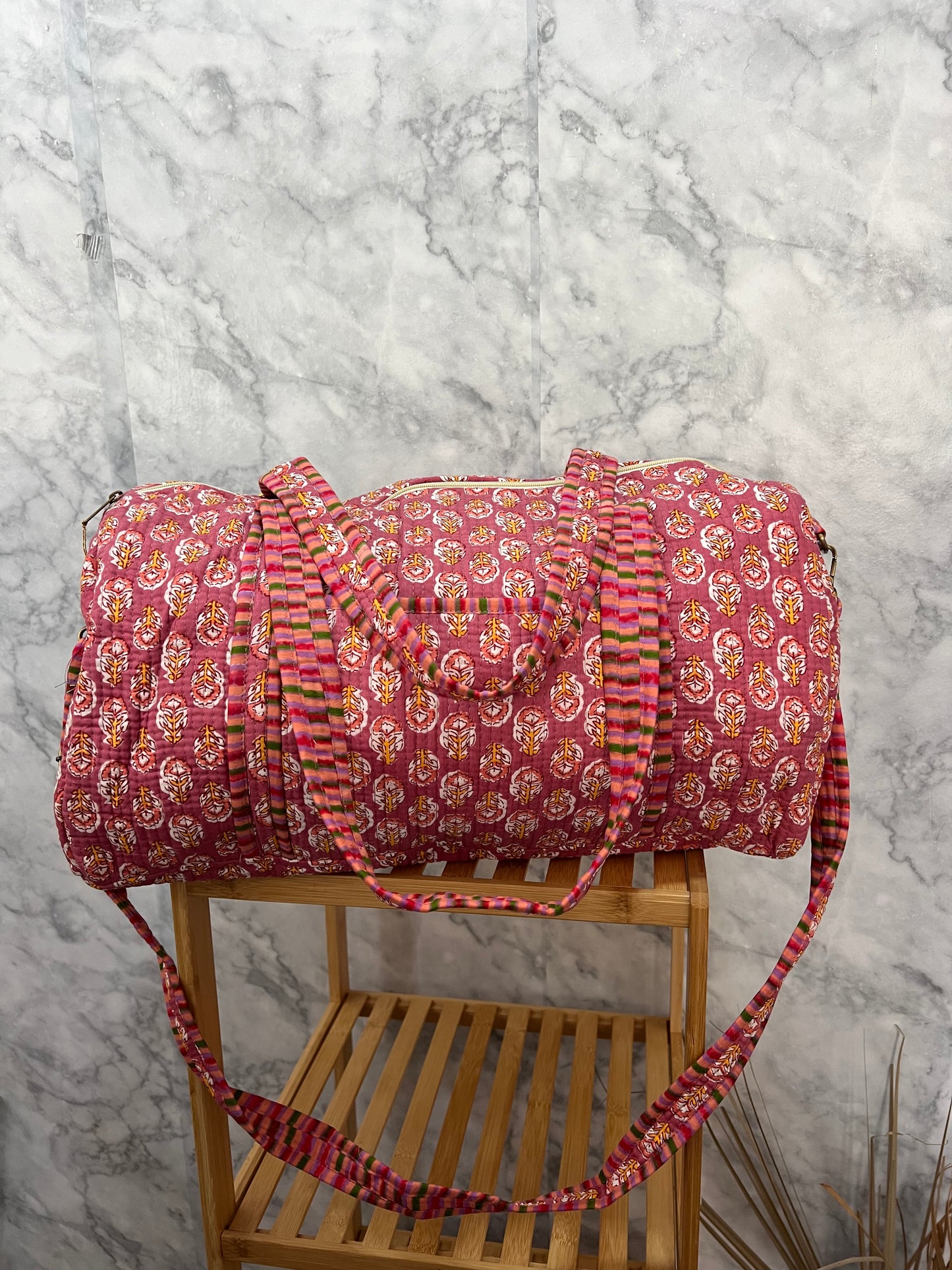 Bolso de viaje acolchado estampado