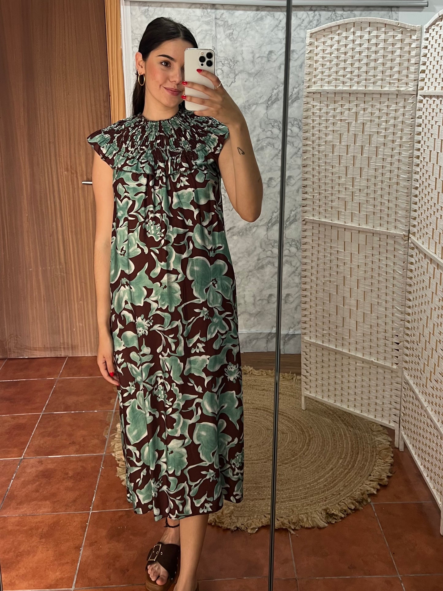 Vestido fluido volante floral