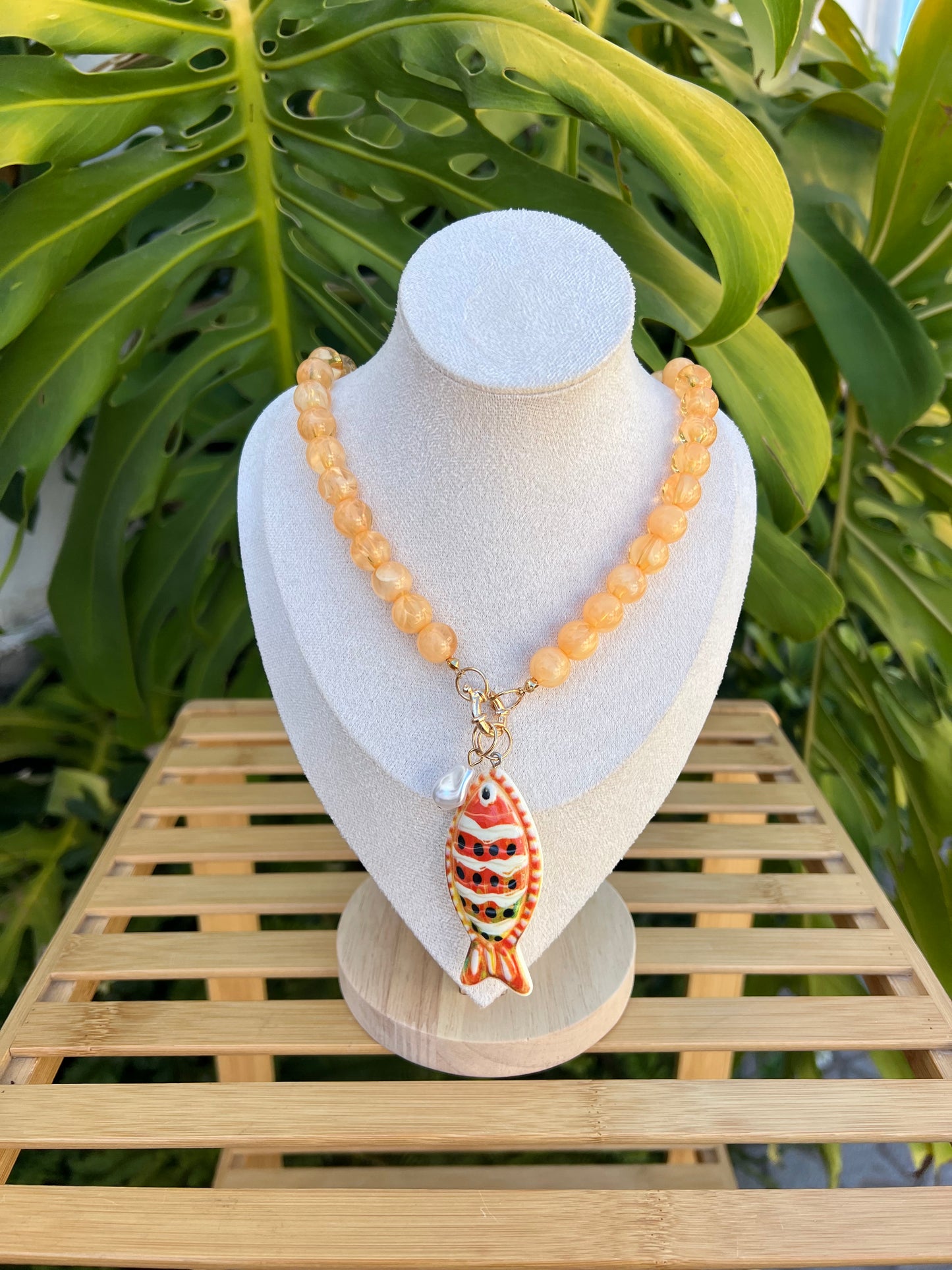 Collar bolas maxi pez