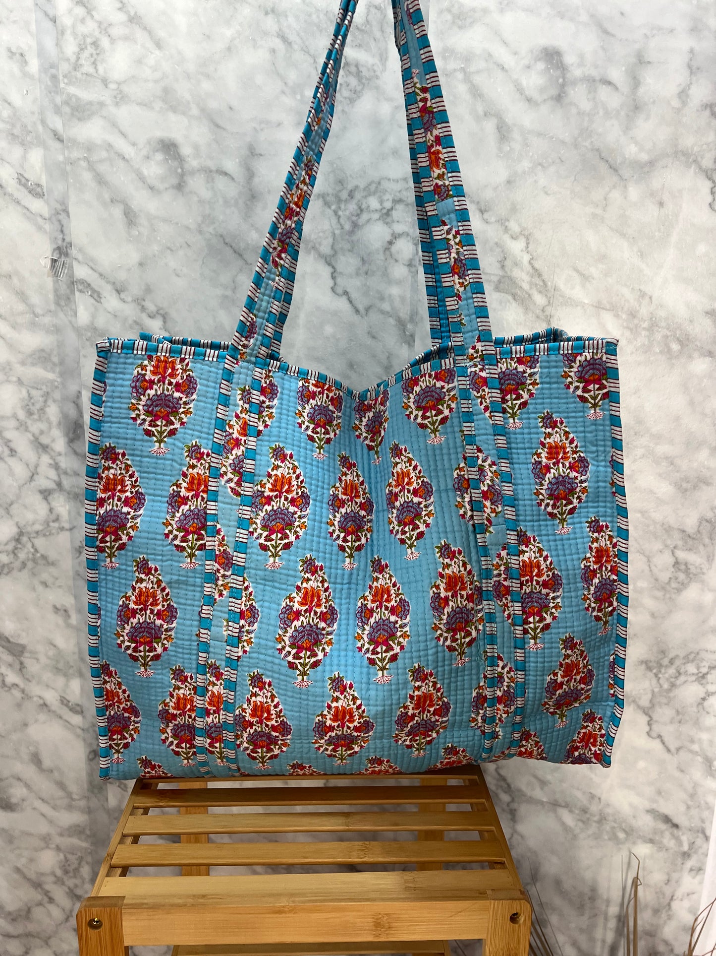 Bolso shopper acolchado estampado
