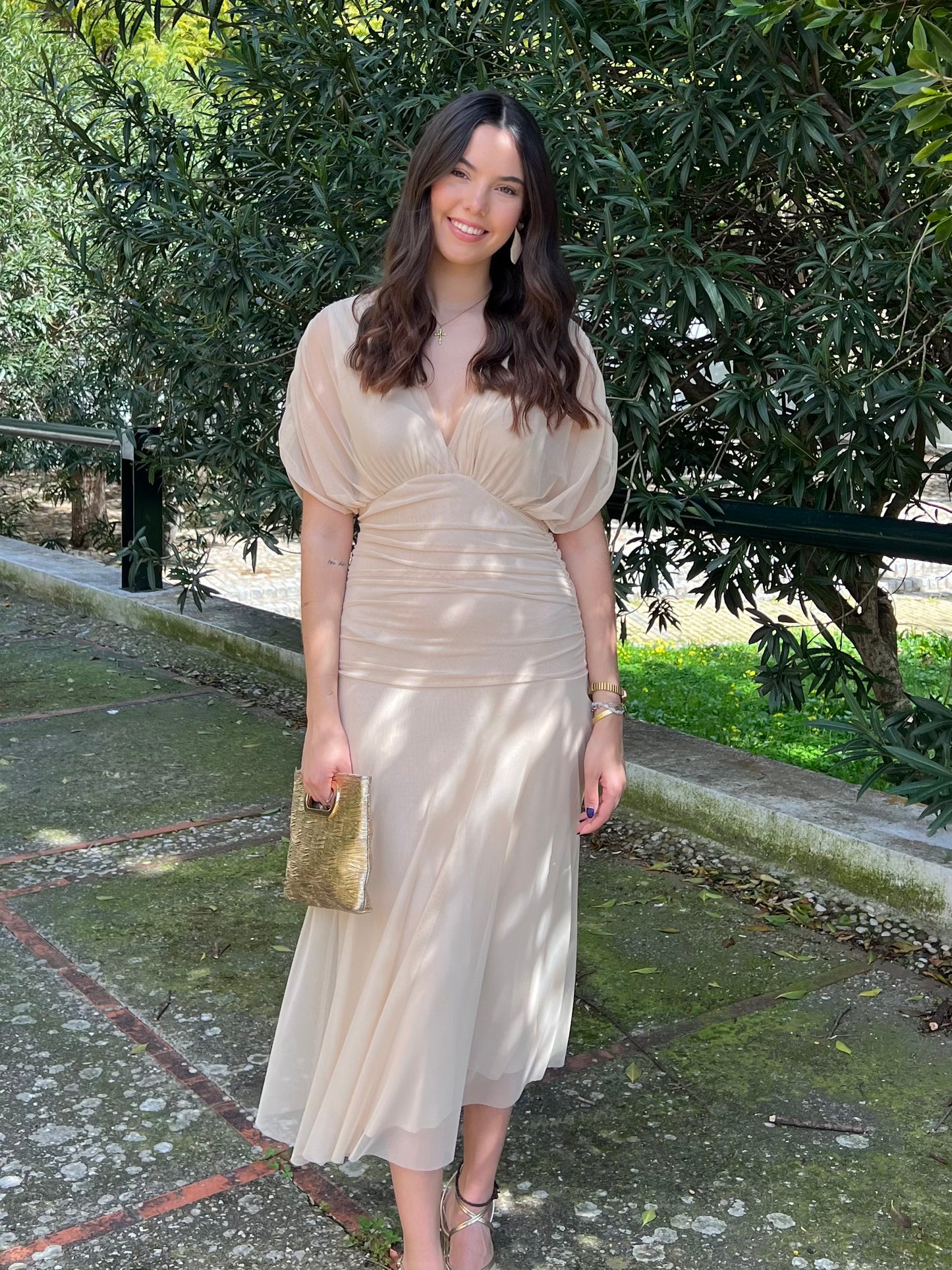 Vestido gasa escote beige