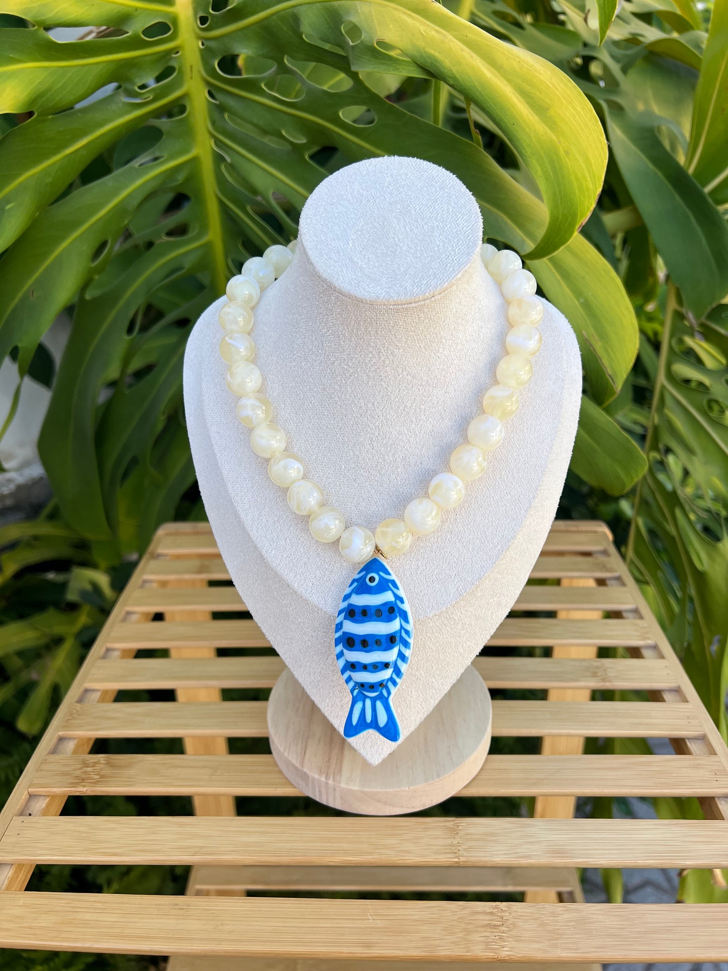 Collar bolas maxi pez