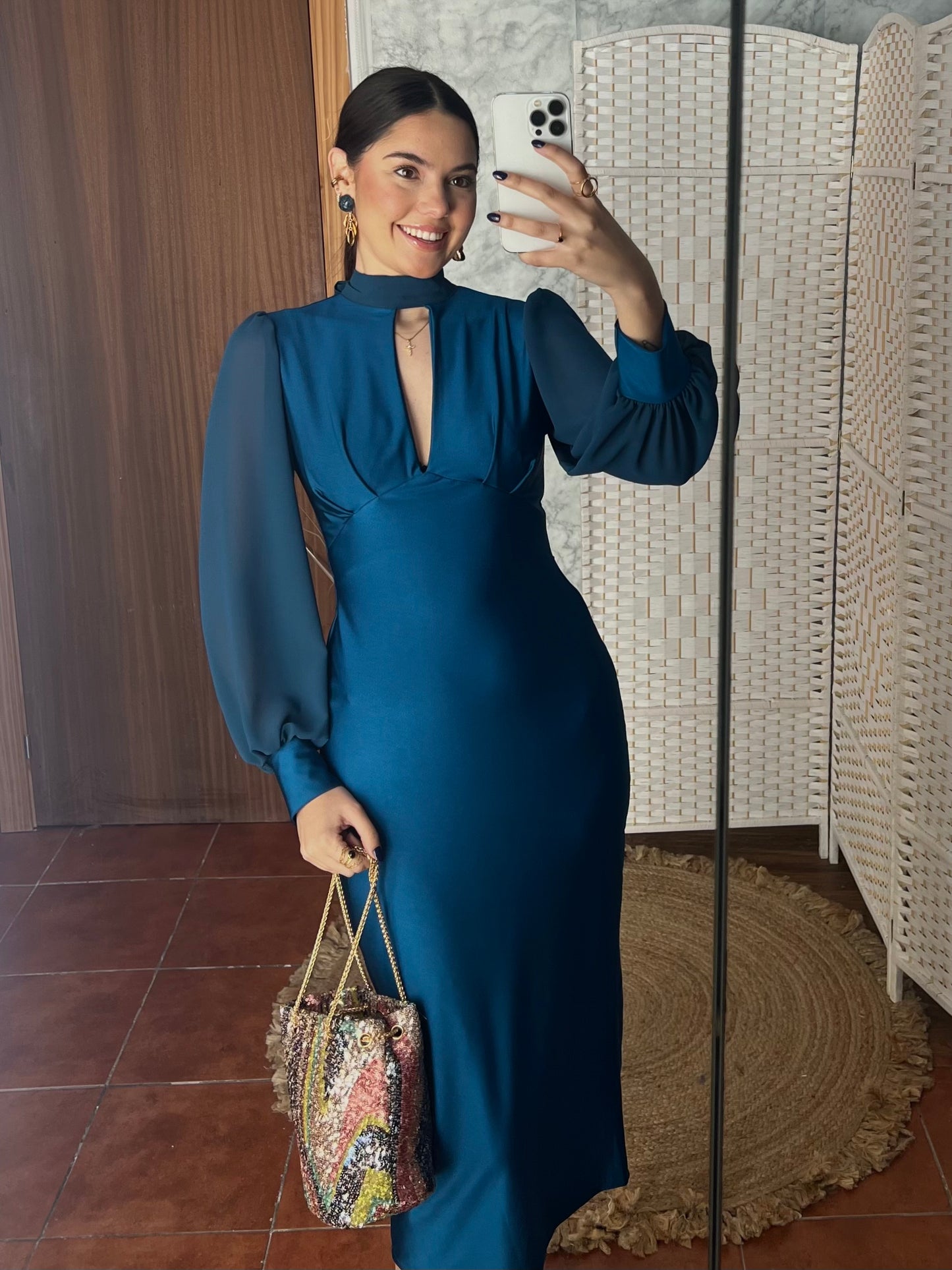 Vestido satén cut out azulón
