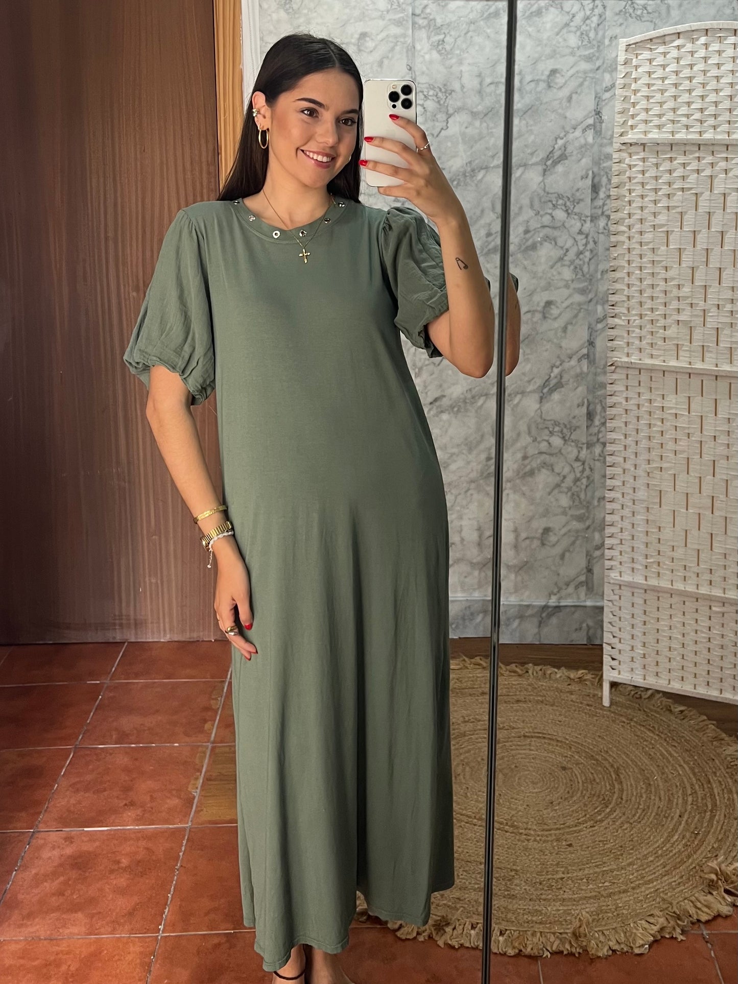Vestido largo tachuelas verde