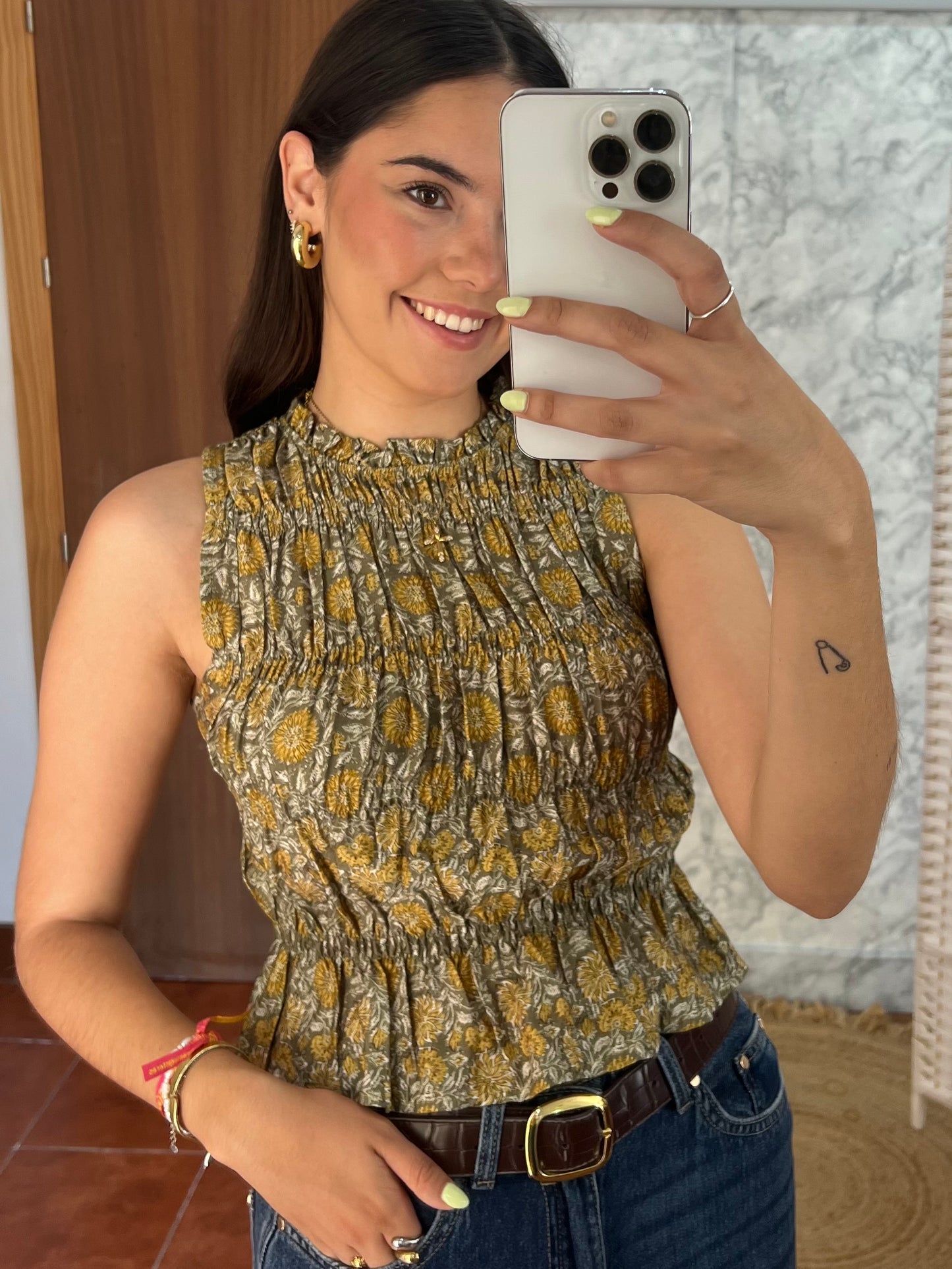 Blusa panel de abeja estampada