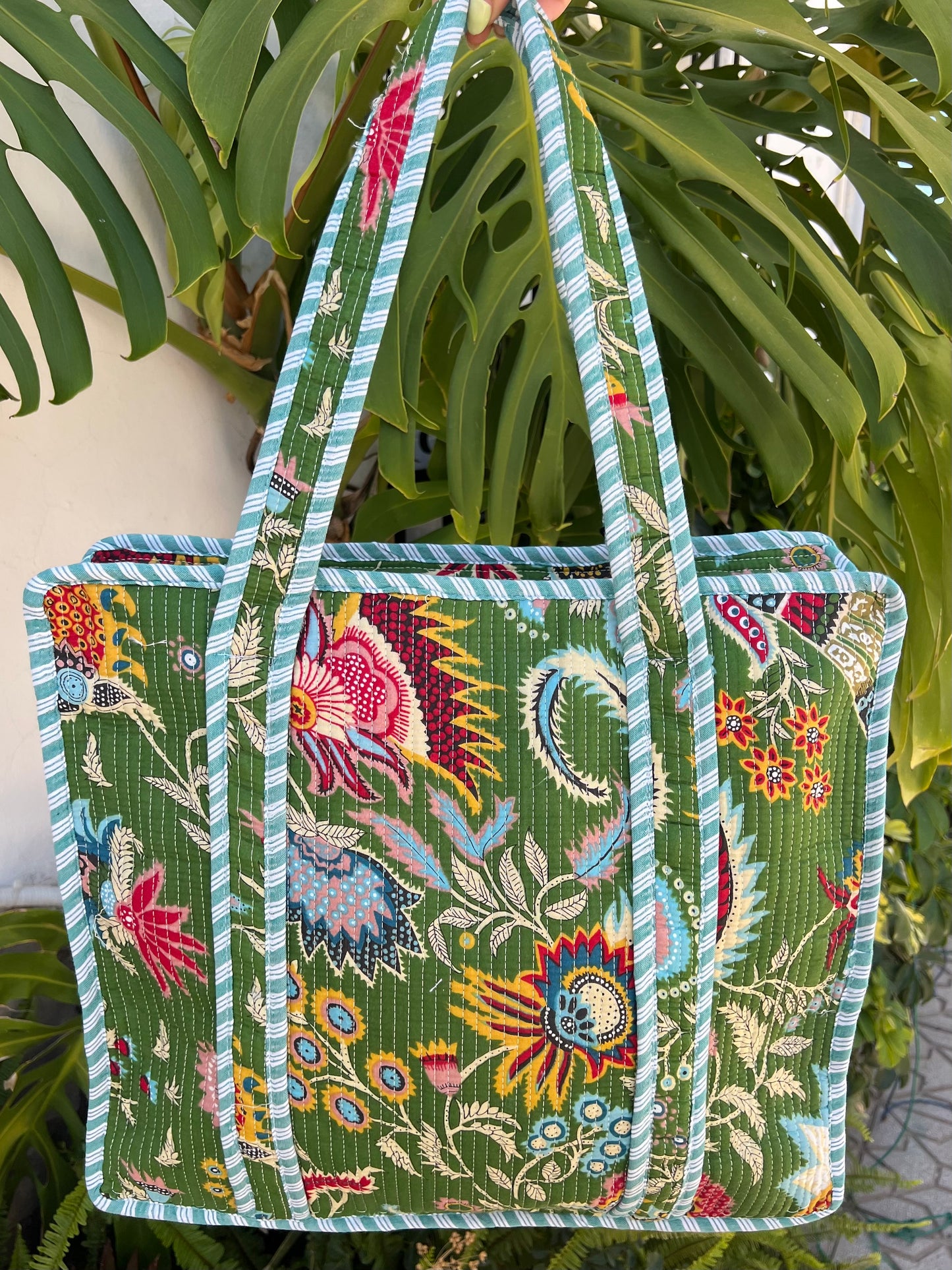 Bolso shopper acolchado estampado